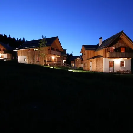 Cozy Chalet In Near Ski Area בקתה *
