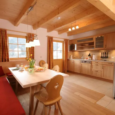 Cozy Chalet In Near Ski Area בקתה *